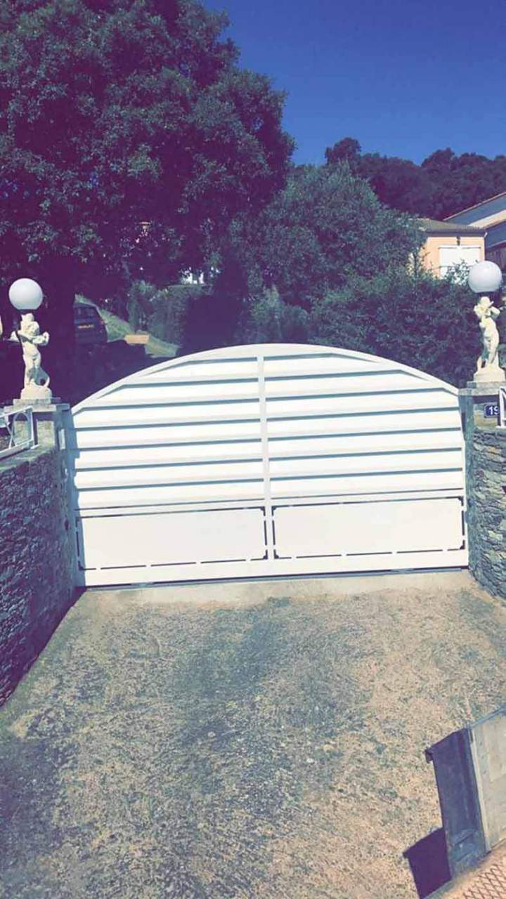 Conception de portail sur mesure Borgo