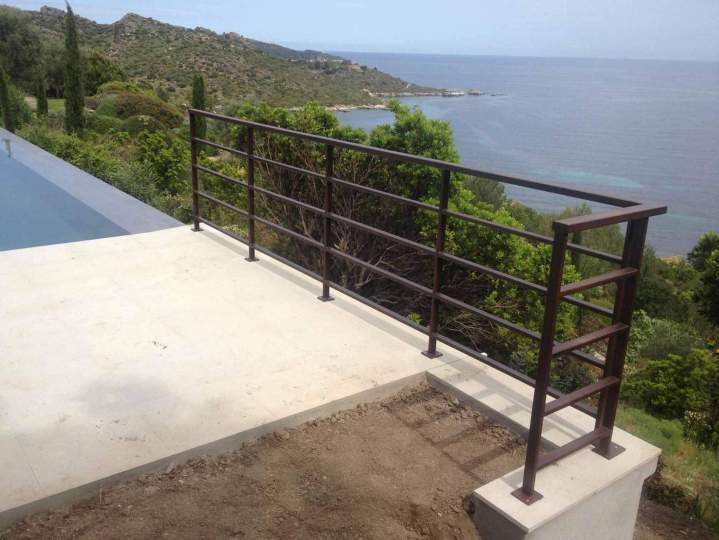 Conception et fabrication de garde corps Borgo