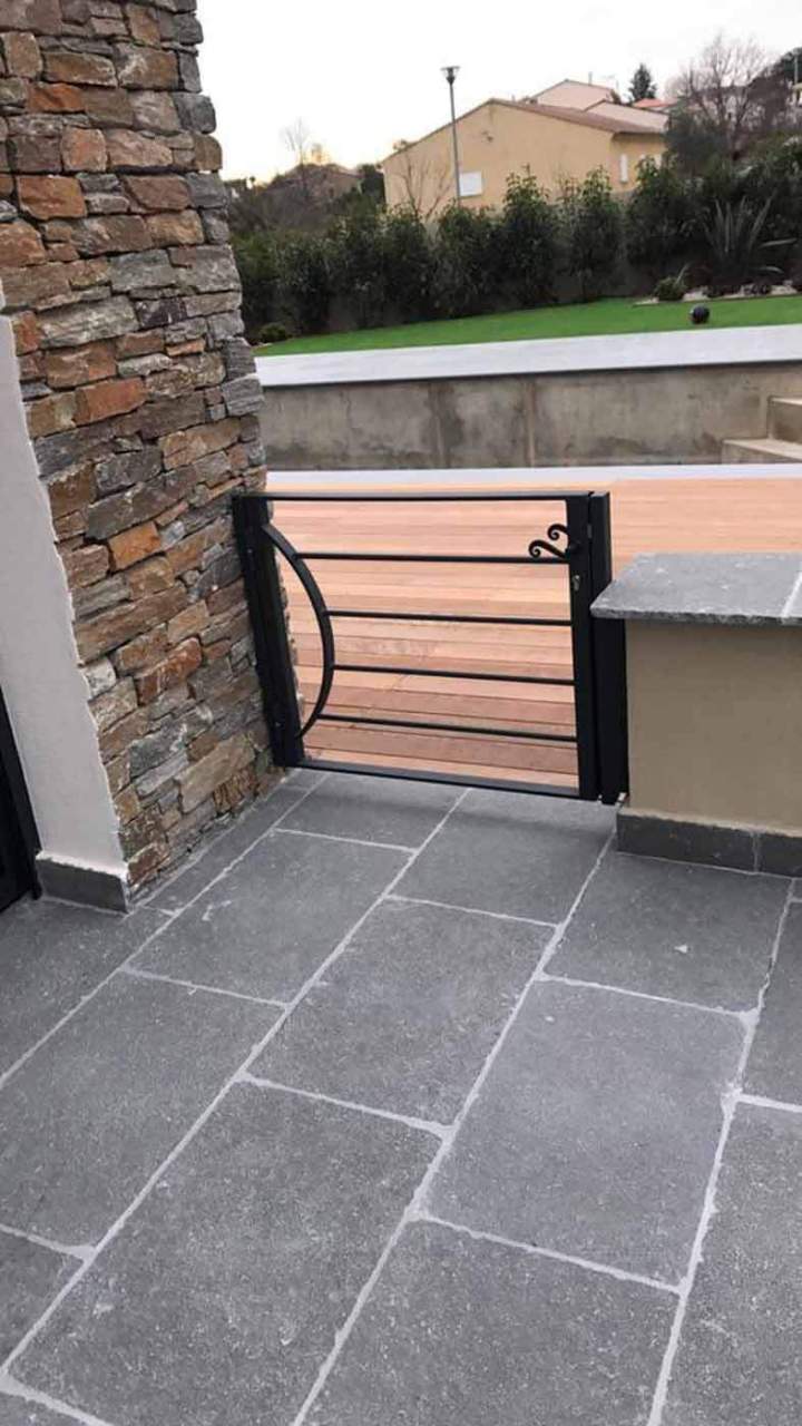 Réalisation de portail design Borgo